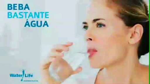 Combata a celulite com água